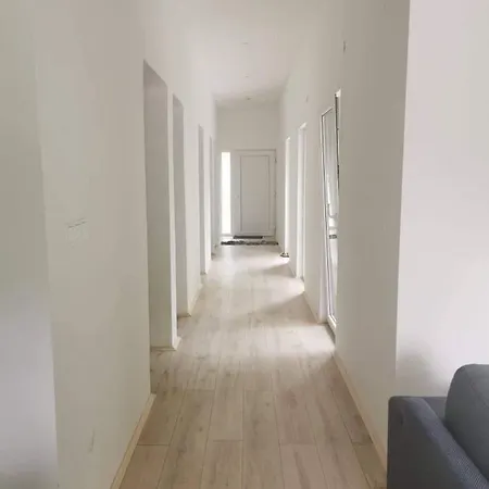 Semesterbostad Tallian