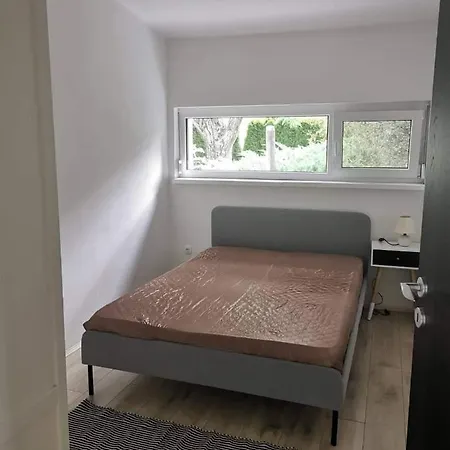 Semesterbostad Tallian *